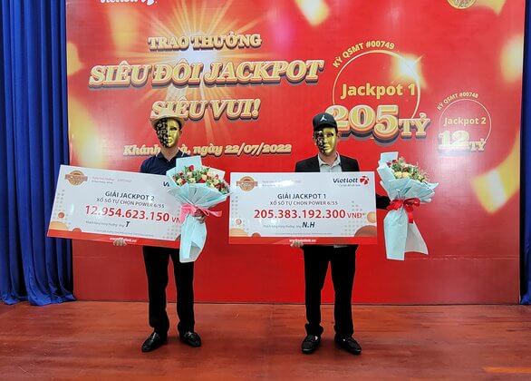 Người trúng Jackpot 2 12 tỷ đồng đang nợ chồng chất